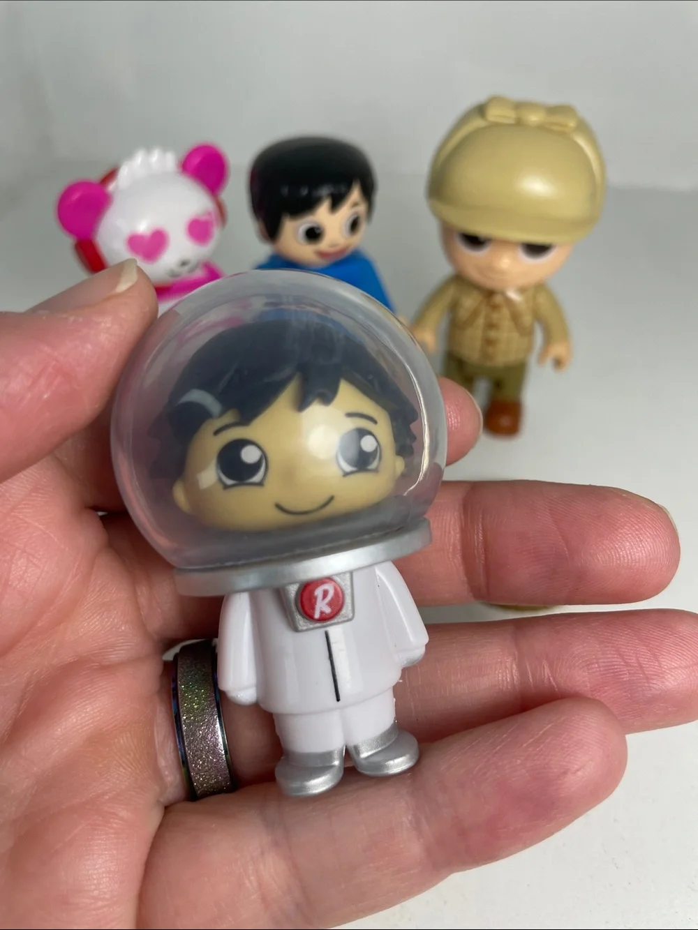 Ryan’s World Toy Set of 6 and 1 Coin